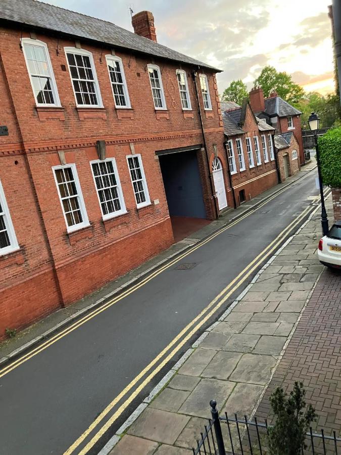 Central Chester Bedrooms Екстериор снимка