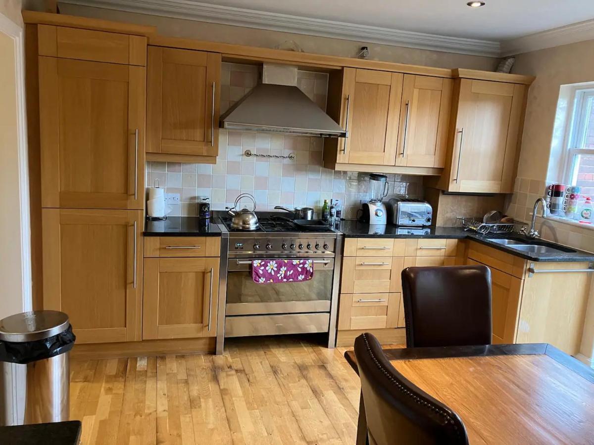 Central Chester Bedrooms Екстериор снимка