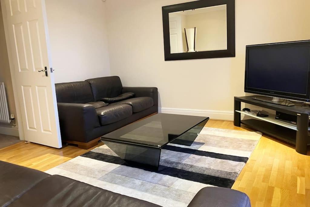 Central Chester Bedrooms Екстериор снимка