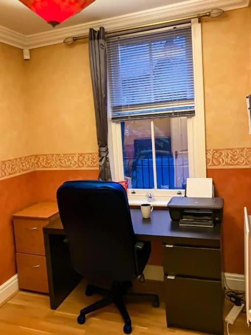 Central Chester Bedrooms Екстериор снимка